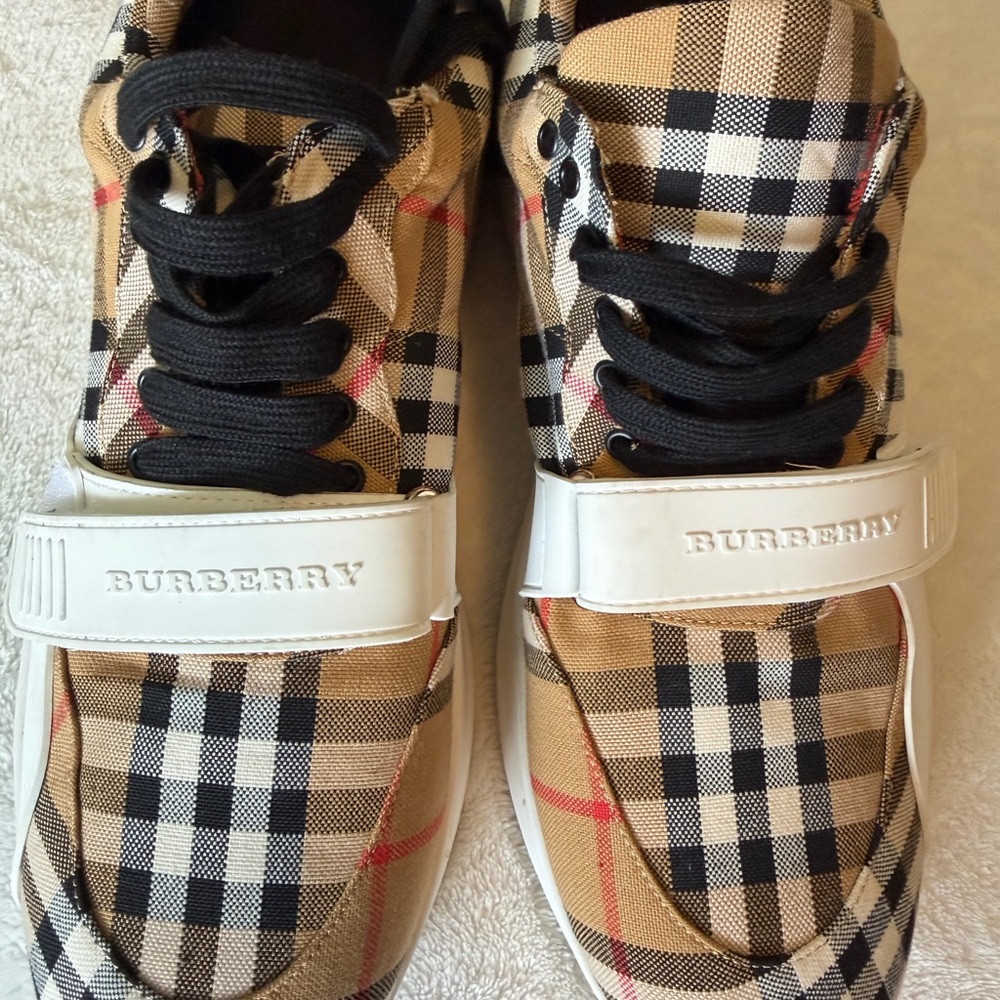 Men’s Burberry Plaid Sneakers - Picture 4 of 8